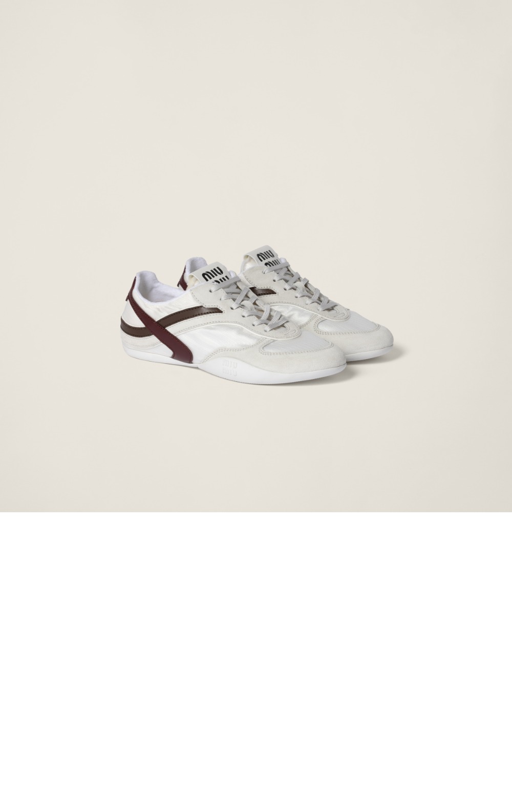 미러급레플리카사이트 | 명품레플리카 전문 쇼핑몰  | A퀄리티 - 김나지움 기능성 소재 및 스웨이드 스니커즈 5E428E &gt; 미우미우