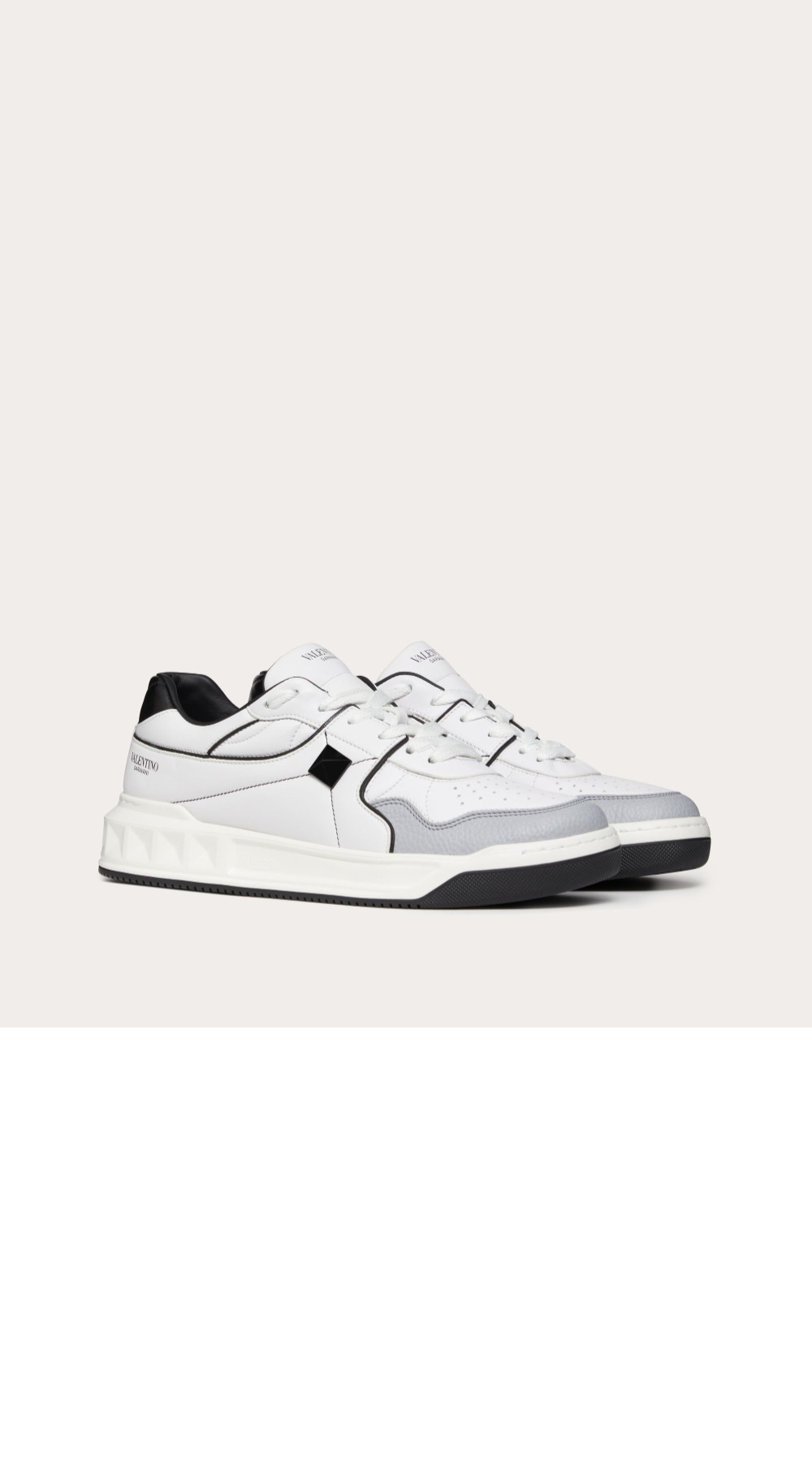 미러급레플리카사이트 | 명품레플리카 전문 쇼핑몰  | A퀄리티 - 나파 가죽 원 스터드 로우탑 스니커즈 &gt; 발렌티노