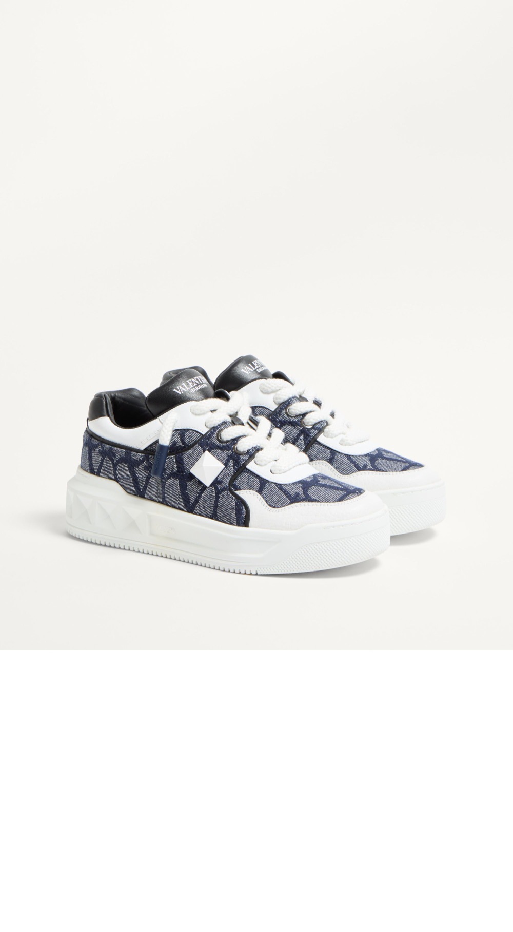 미러급레플리카사이트 | 명품레플리카 전문 쇼핑몰  | A퀄리티 - 데님 이펙트 트왈 이코노그라프 자카드 패브릭 원 스터드 XL 로우탑 스니커즈 &gt; 발렌티노