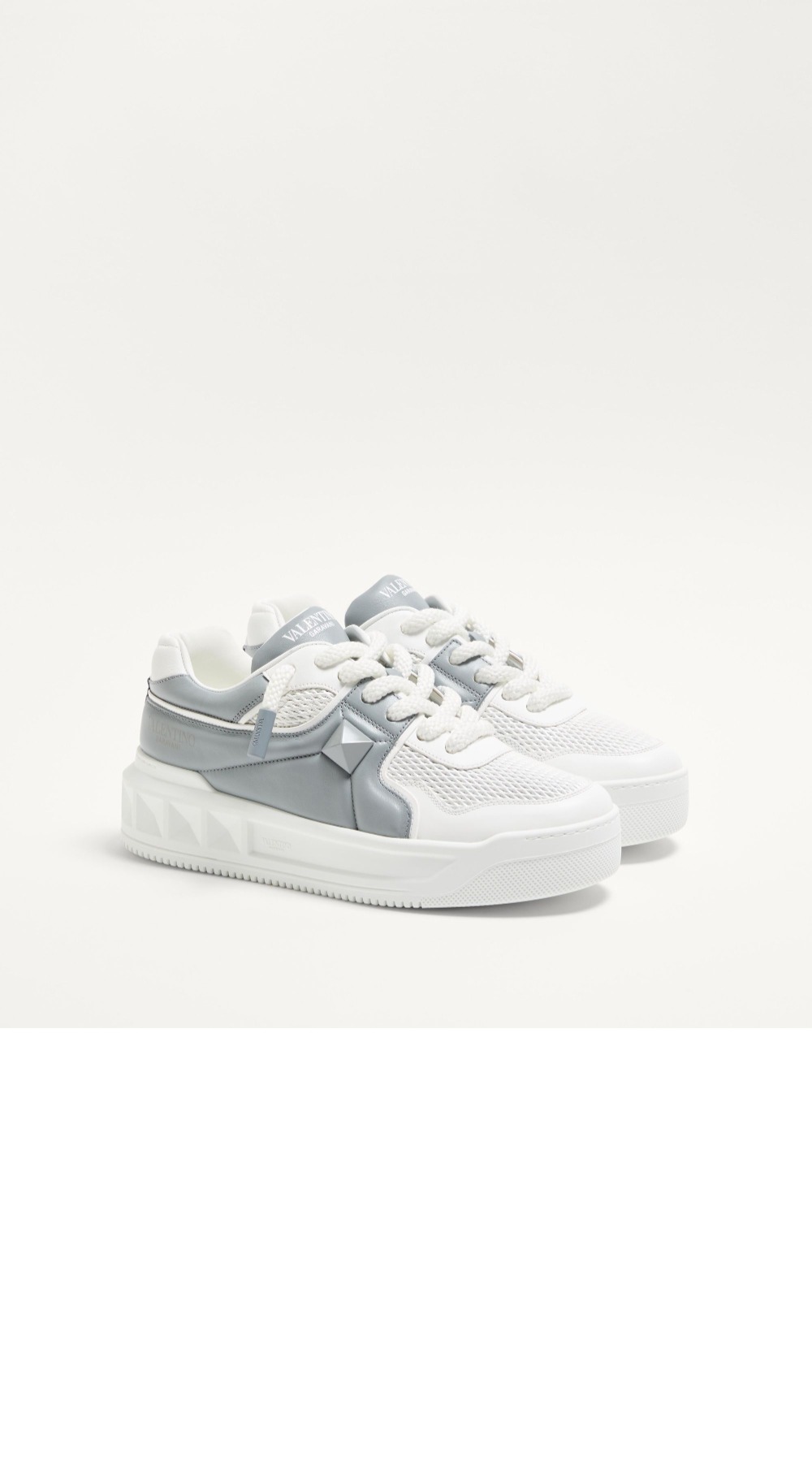 미러급레플리카사이트 | 명품레플리카 전문 쇼핑몰  | A퀄리티 - 퍼포레이티드 나파 가죽 로우탑 원 스터드 XL 스니커즈 &gt; 발렌티노