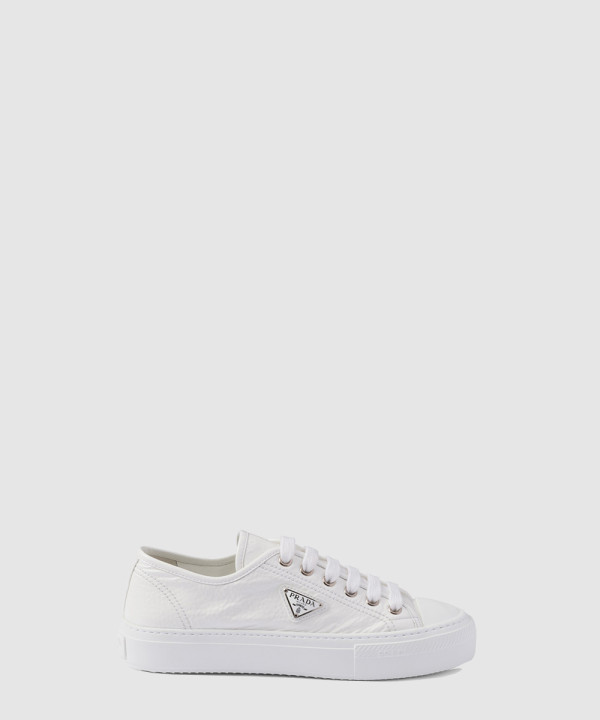 나플락 페이턴트 가죽 스니커즈 1E770N